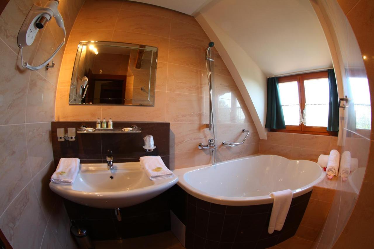 Hotel Fortna Chrudim Εξωτερικό φωτογραφία